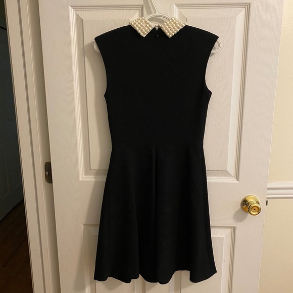Betsey Johnson Sleeveless Knee-Length Black Dress with Faux Pearl Collar Size 2 - Picture 2 of 5